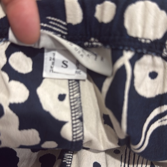 Bryn Walker Crop Pant and vest in Blu Fiori D'Acqua - Picture 6 of 6